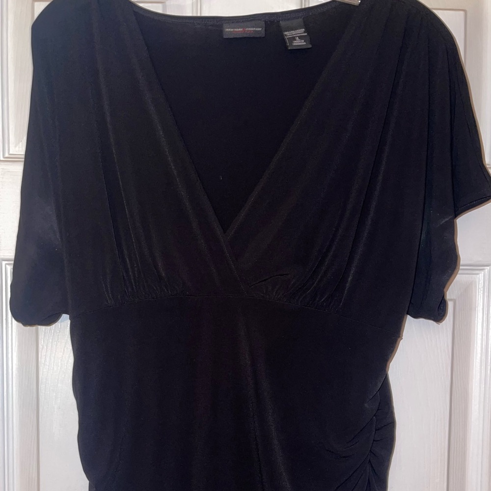 Black Top 🔴 All $5 items buy 2 get 1 free